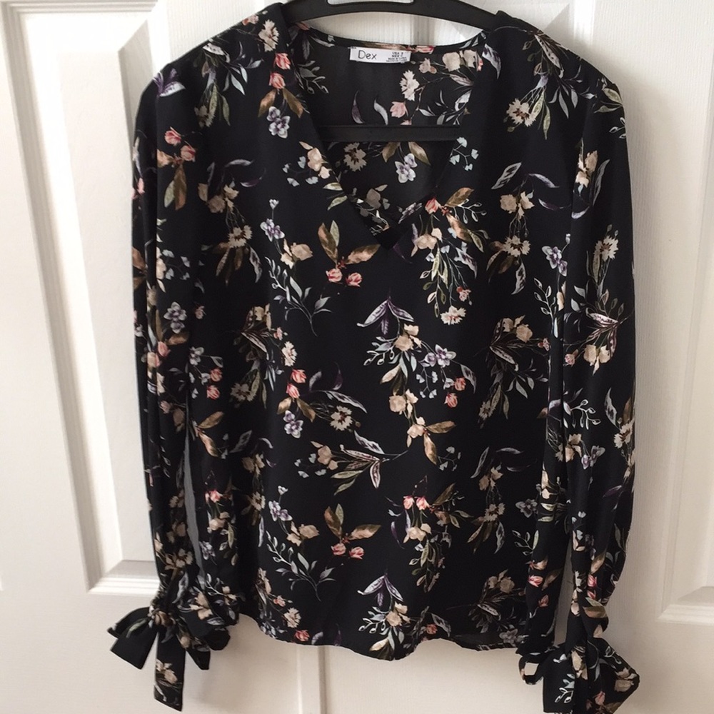 DONATING SOON! DEX blouse NWOT